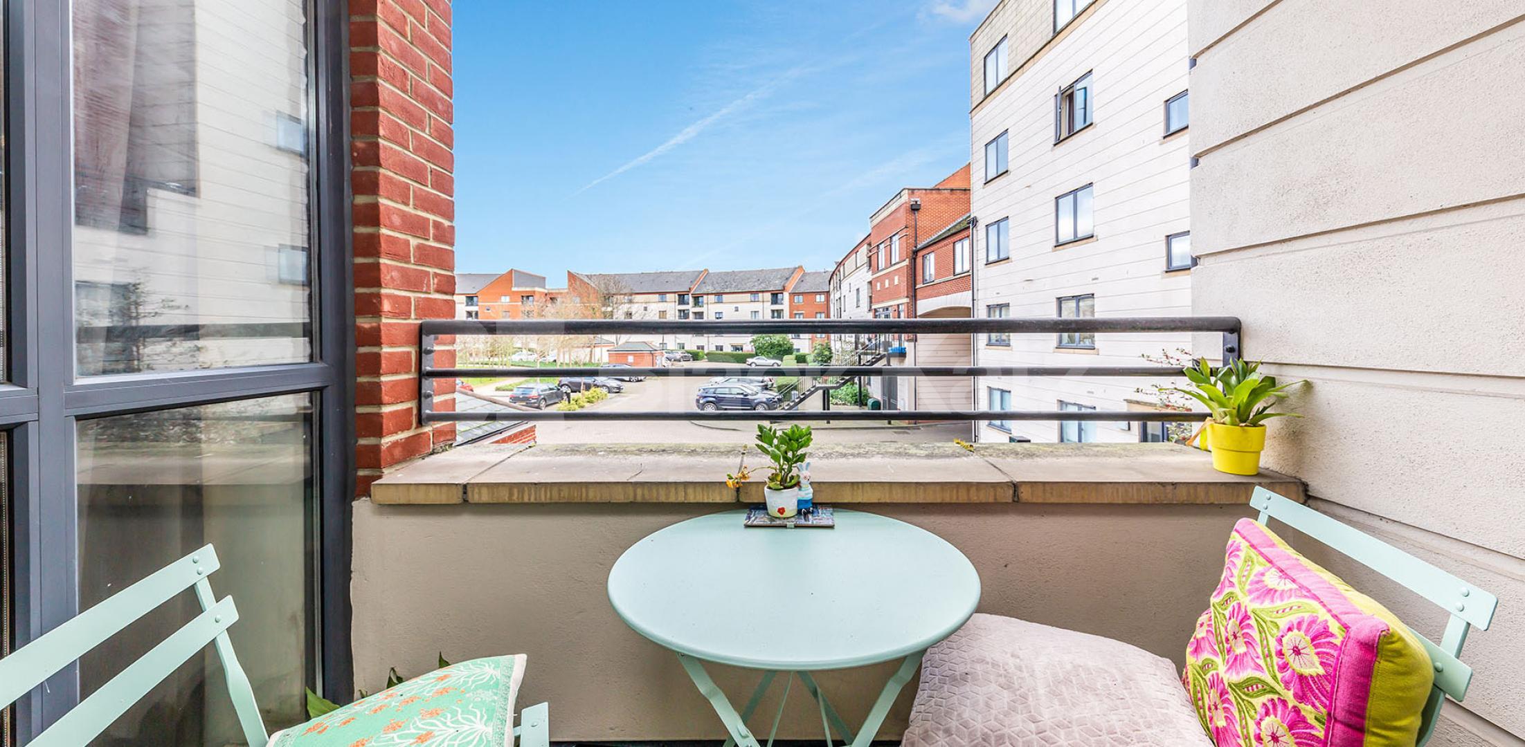 			MODERN DEVELOPMENT, 2 Bedroom, 1 bath, 1 reception Flat			 Manor Gardens, HOLLOWAY